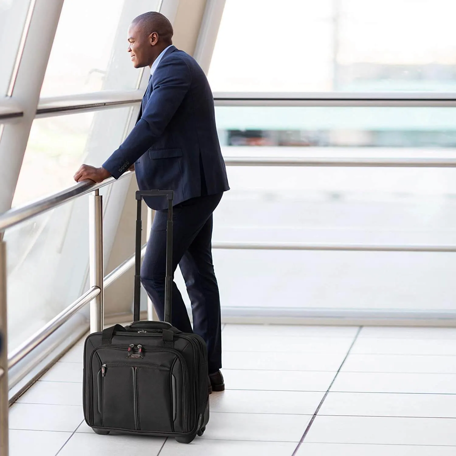 Aerolite Rolling Padded Laptop Case With 4 Wheels - Fits up to 15.6", Overnight Trolley Business Hand Cabin Luggage Case easyJet Plus/Flexi/Up Front/Extra Legroom, British Airways & Jet2 Approved Black