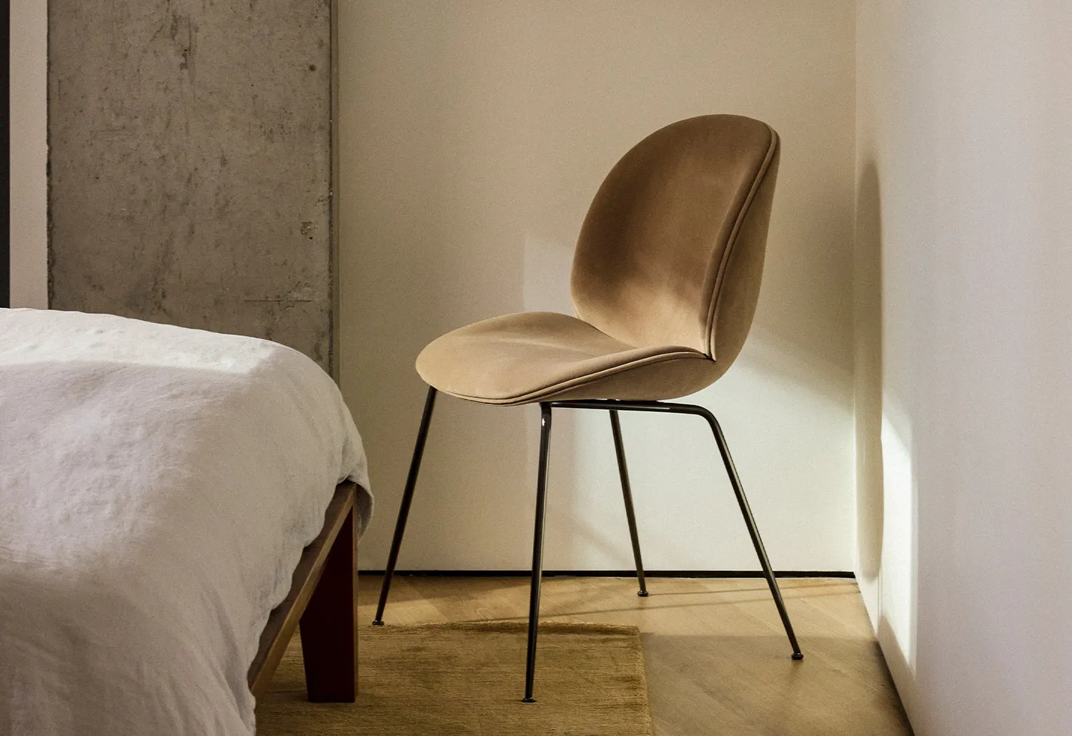 Beetle Dining Chair | Conic Base