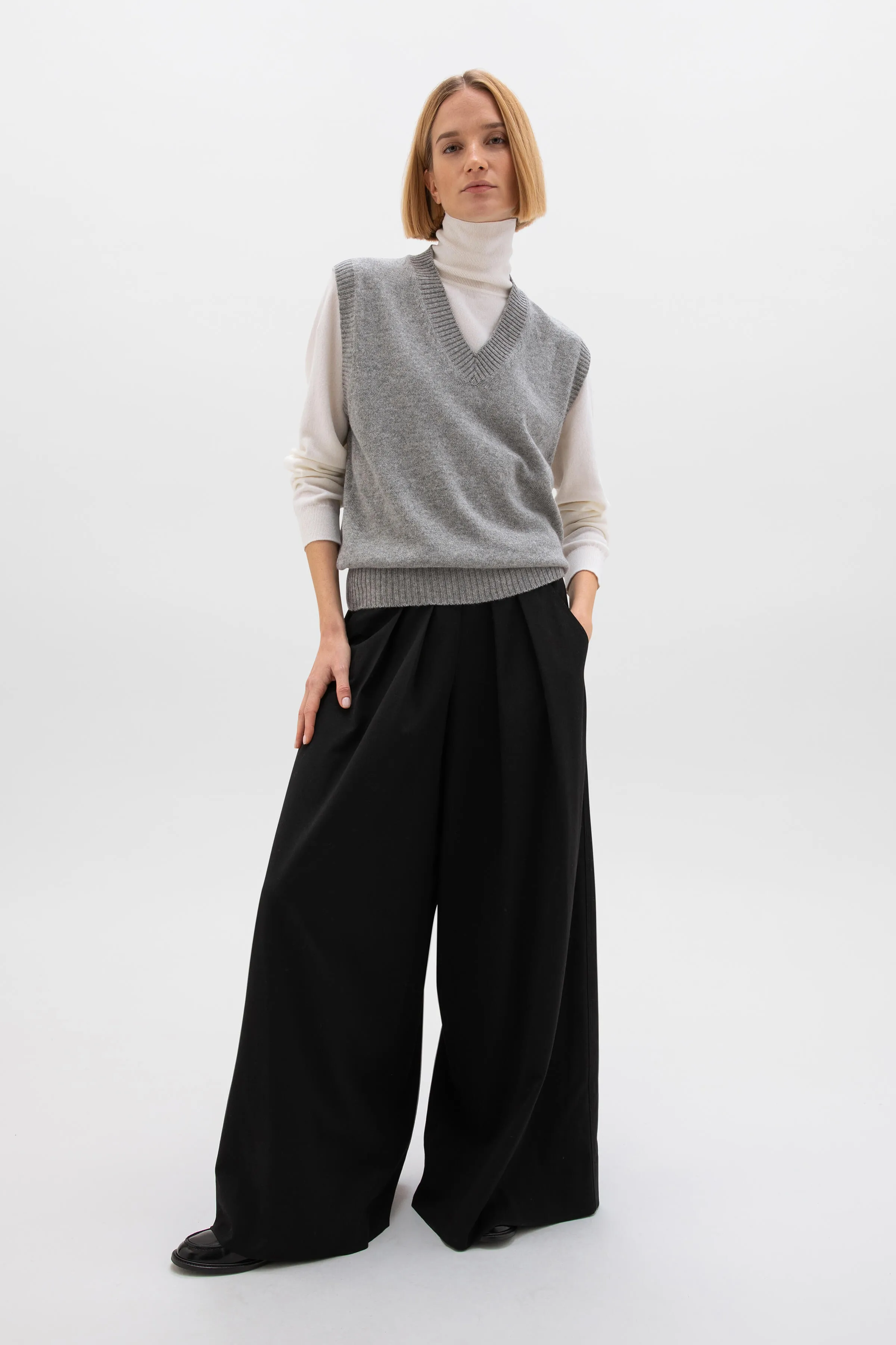 Cashmere Roll Neck