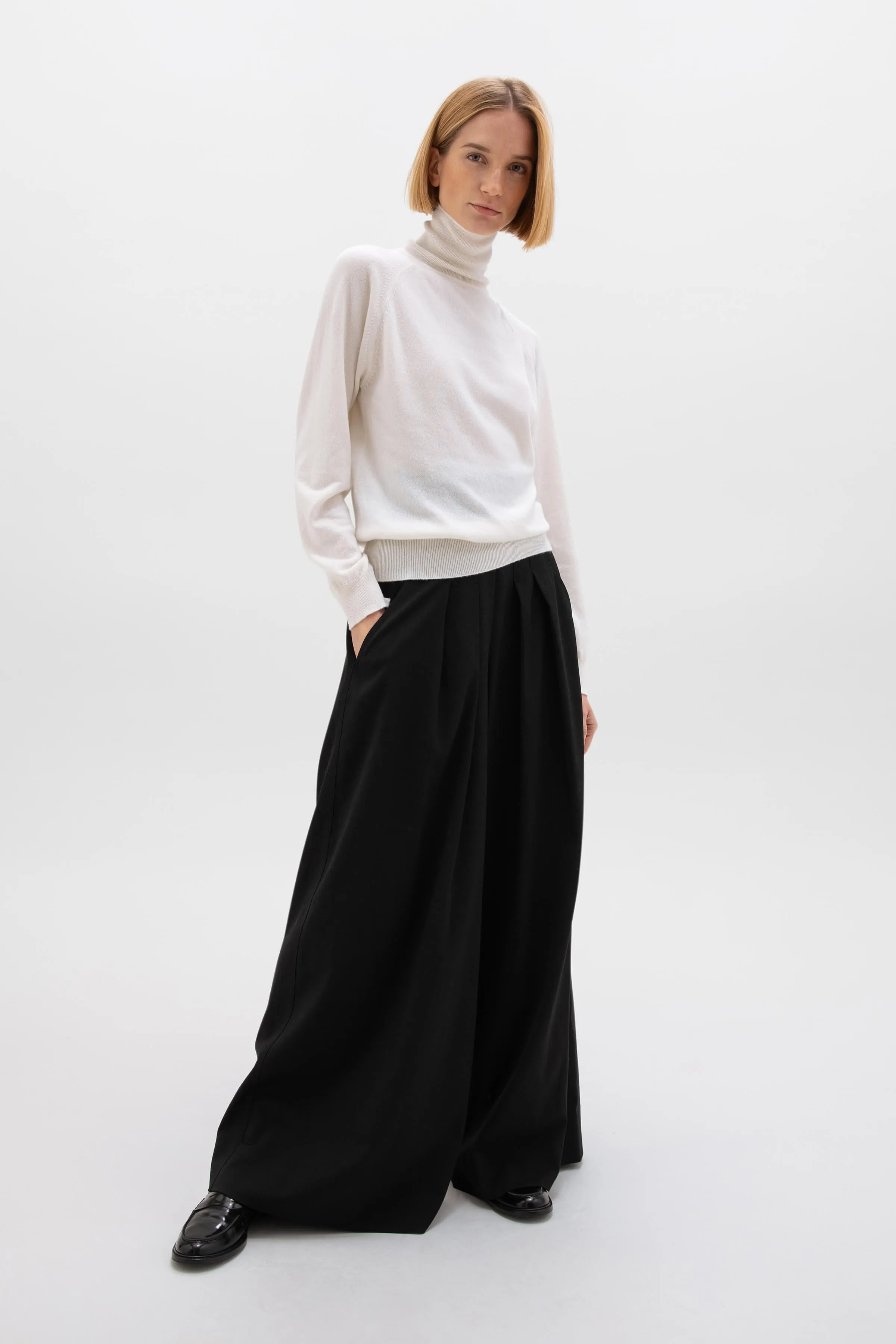 Cashmere Roll Neck