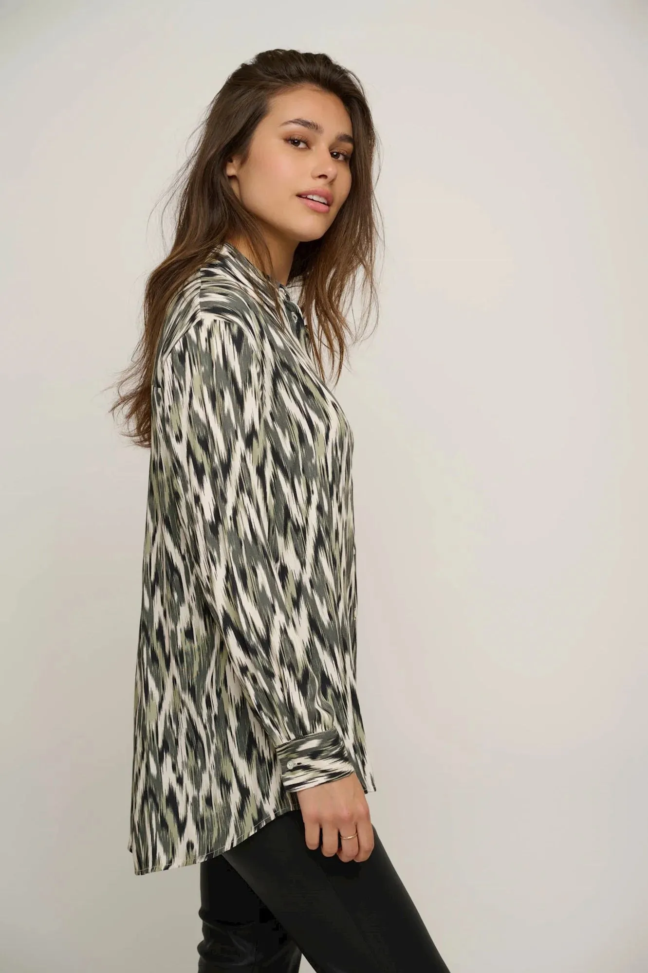RINO & PELLE RUMI LONG BLOUSE IN DEEP AQUA IKAT