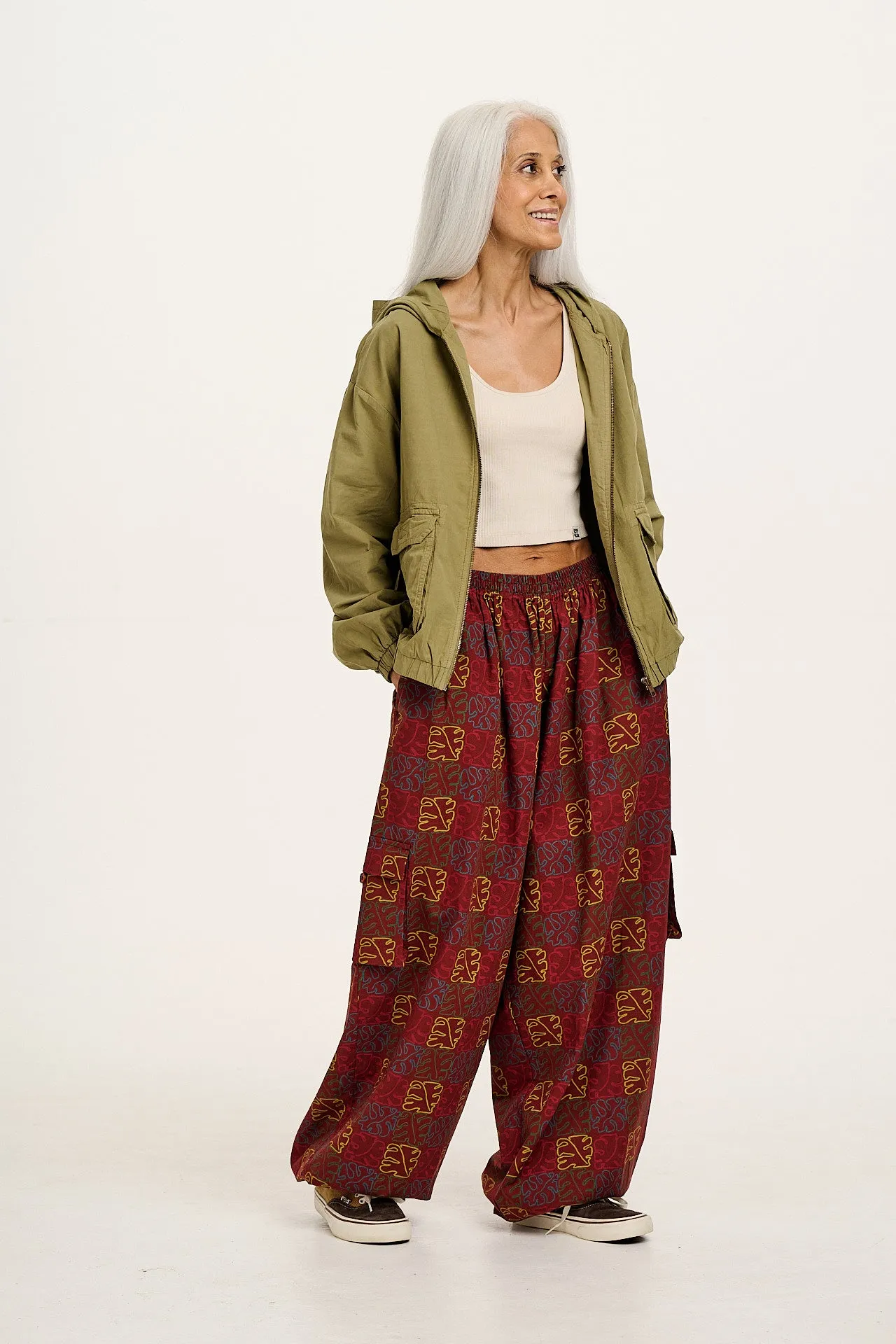 Rumi - Cotton & Linen Balloon Trousers in Red Nema Print